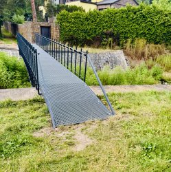 Lávka na hrázi rybníka Ján